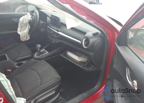 2020 Kia Forte Lxs z USA, uszkodzony, nr VIN 3KPF24AD9LE196819